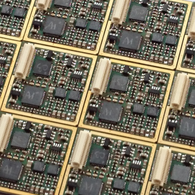 FullScale mikro elektronik devre kart yakın görünümü