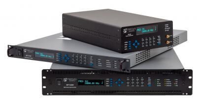 Mercury Systems farklı boyutlarda RF ve mikrodalga frekans dönüştürücü cihazların ön panel kontrol ekranları